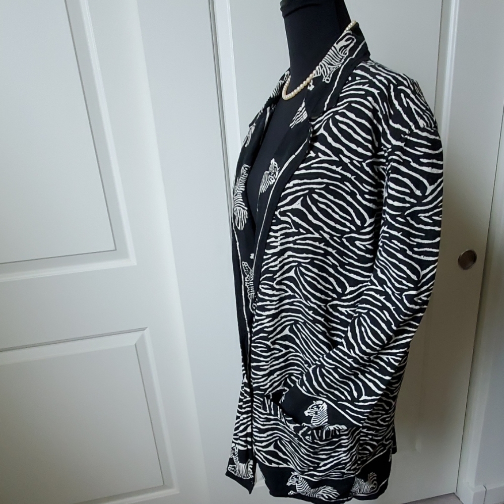 Jacket with Zebra Motif - Picture 2 of 3